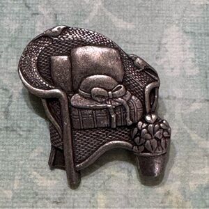 BIRDS AND BLOOMS LIMITED EDITION PEWTER BROOCH